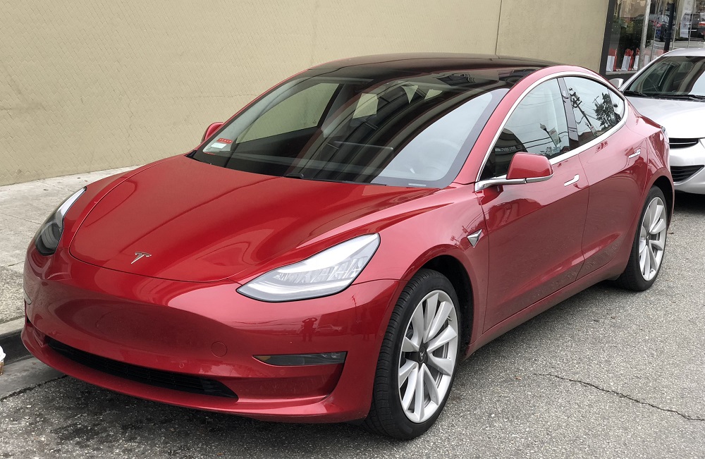 Tesla Model 3 - Фото 8